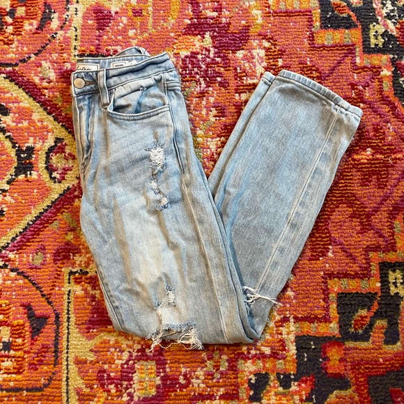 High Rise Relaxed Fit Jeans - Picture 5 of 5